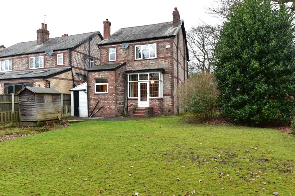 3 Bedroom Detached For Sale in Ferndale Avenue, Woodsmoor, Stockport