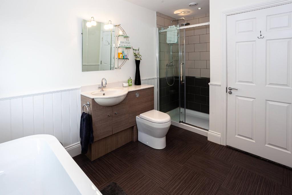 7 Bedroom Detached For Sale in Lostock Hall Road, Poynton, Cheshire