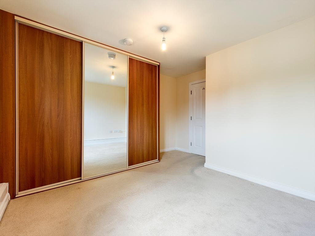 2 Bedroom Flat For Sale in Hampstead Drive, Great Moor, Stockport, SK2