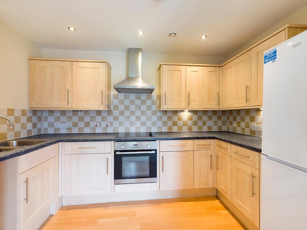 2 Bedroom Flat For Sale in Hampstead Drive, Great Moor, Stockport, SK2