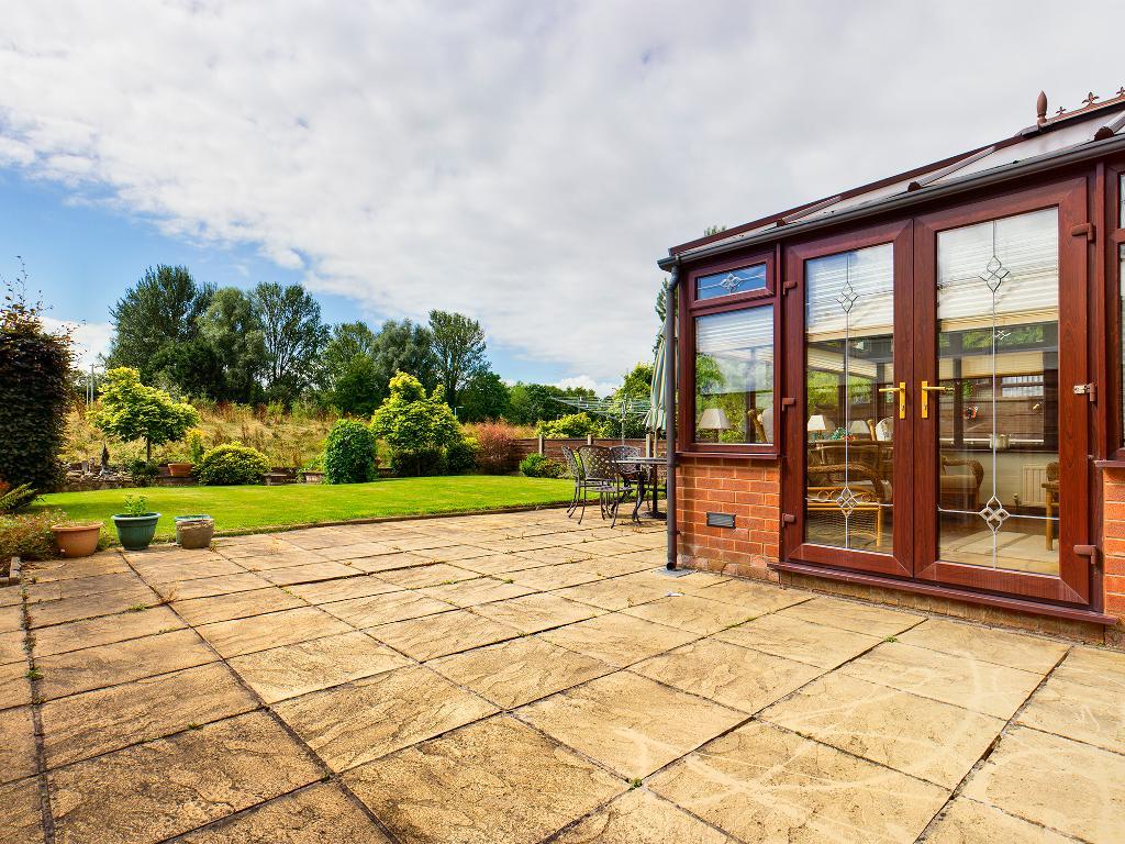 3 Bedroom Detached For Sale in Darley Road, Hazel Grove, Stockport, SK7