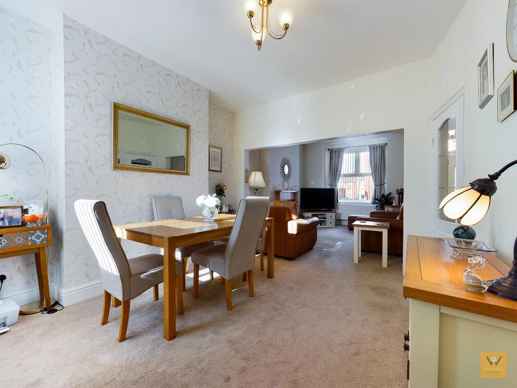 2 Bedroom SemiDetached For Sale in Toronto Road, Heaviley, Stockport