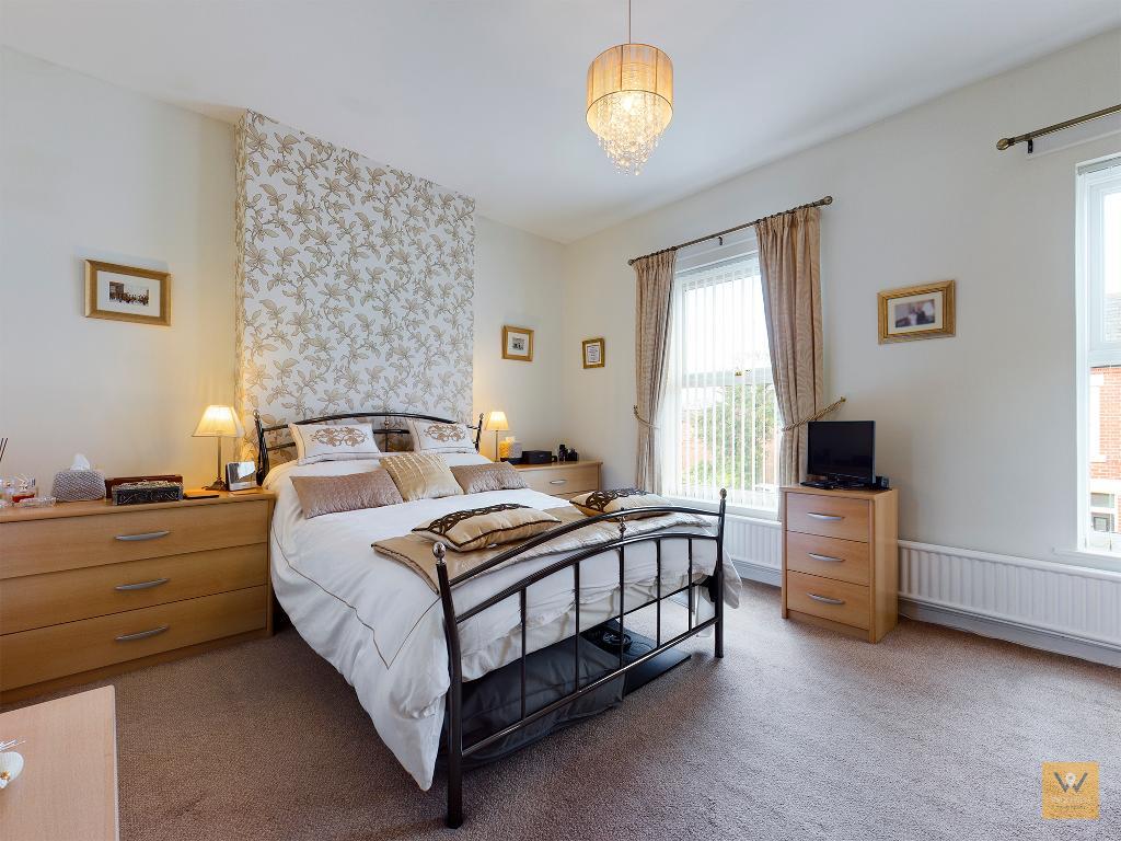 2 Bedroom SemiDetached For Sale in Toronto Road, Heaviley, Stockport