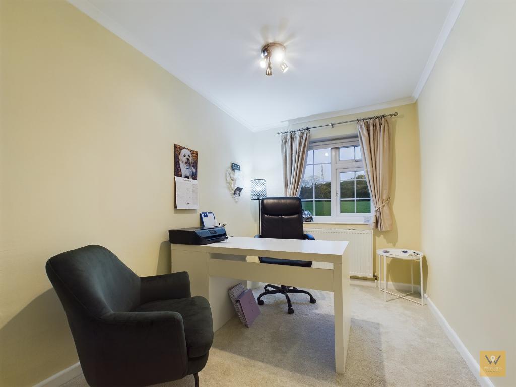 4 Bedroom Detached For Sale in Sandown Road, Hazel Grove, Stockport, SK7 4RT Stockport Estate