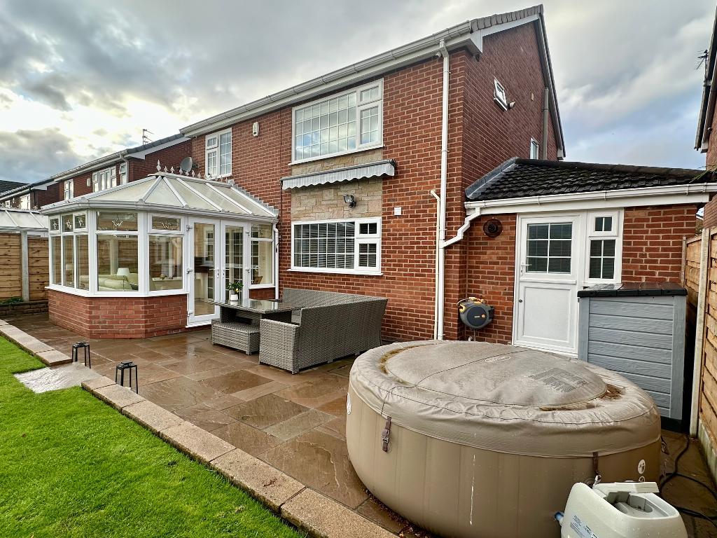 4 Bedroom Detached For Sale in Sandown Road, Hazel Grove, Stockport, SK7 4RT Stockport Estate
