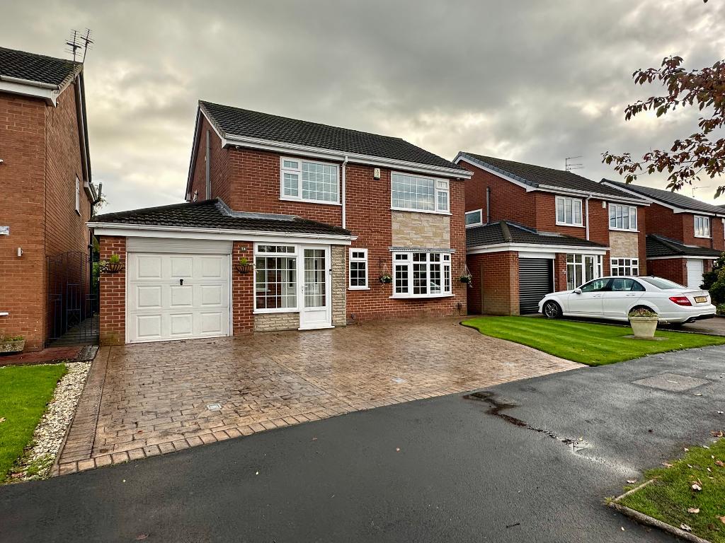 4 Bedroom Detached For Sale in Sandown Road, Hazel Grove, Stockport