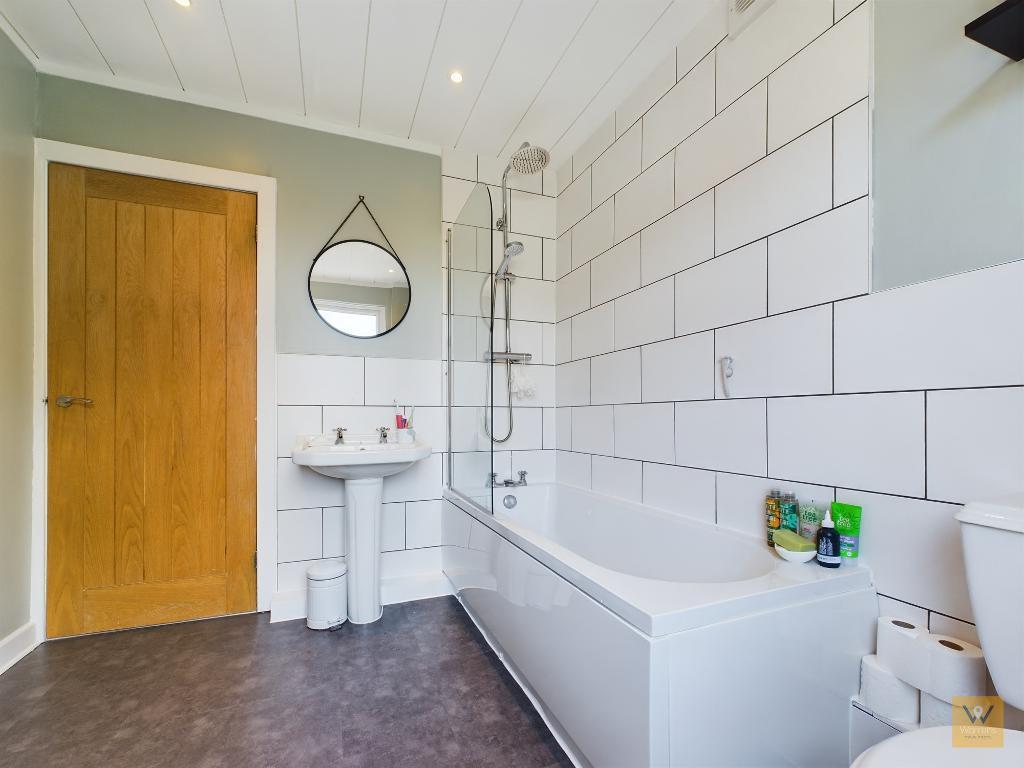 2 Bedroom End Terraced For Sale in Winifred Road, Heaviley, Stockport