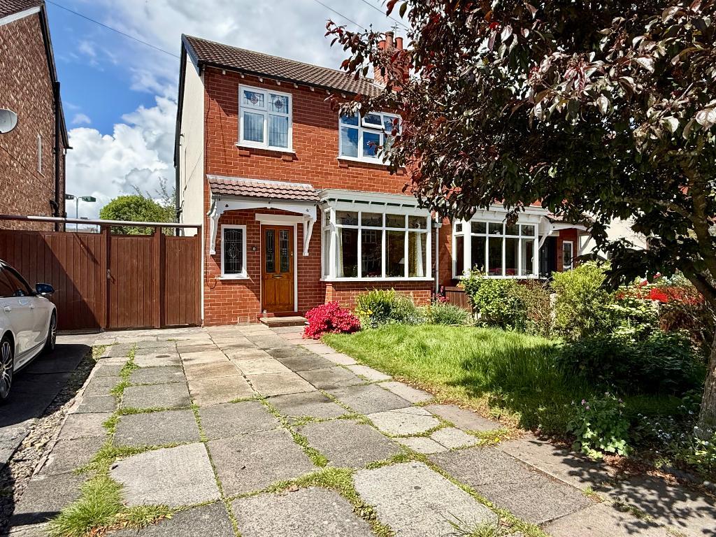 Glenwood Grove, Woodsmoor, Stockport, SK2 7EF